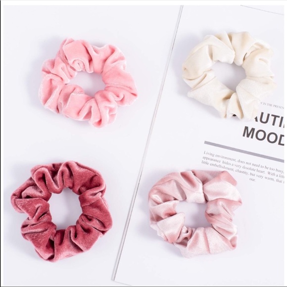 NEW 12 IN A PACK MAUVE VELVET SCRUNCHIES - Picture 5 of 7